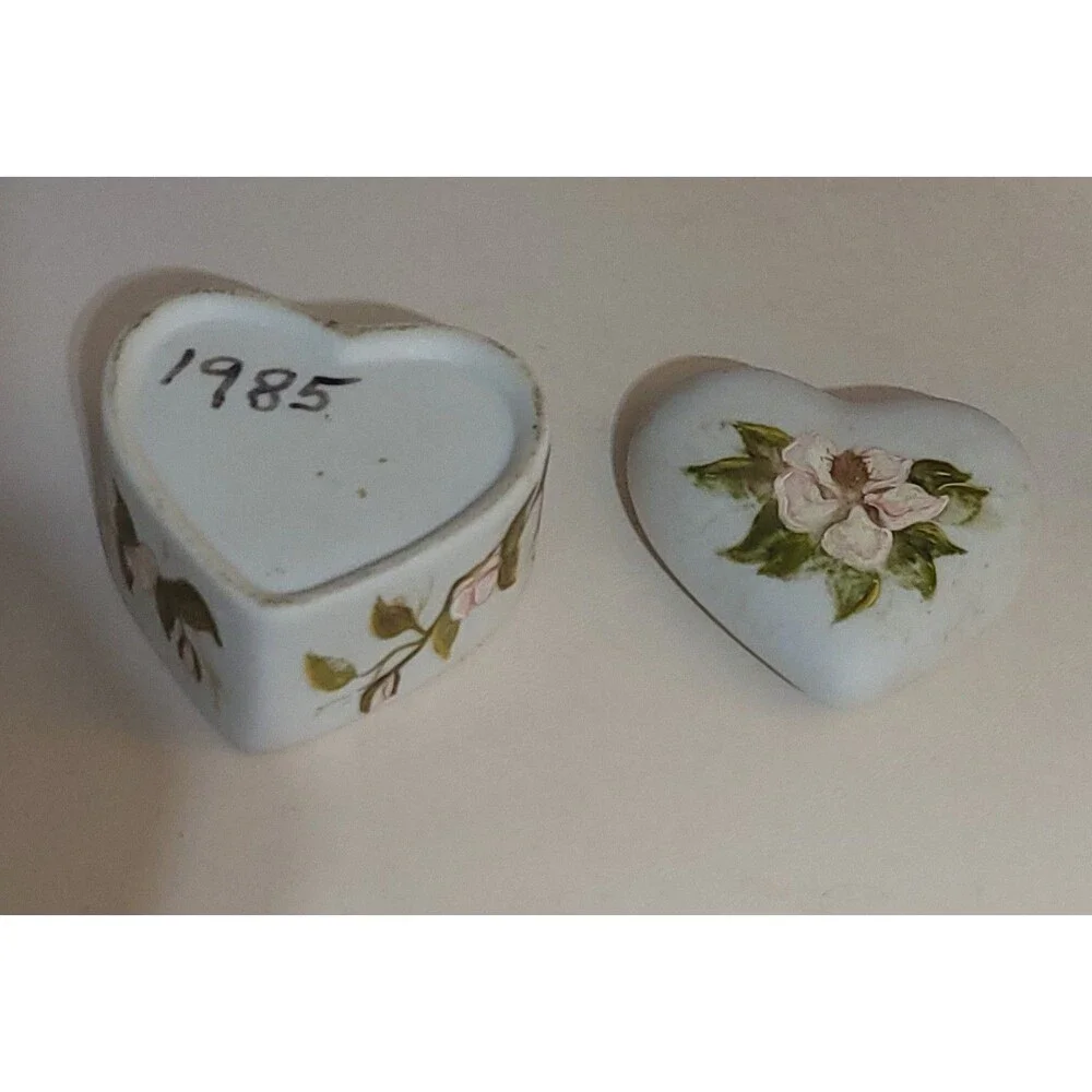 Vintage trinket box